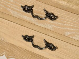 miniaturka Francuska Szafka Nocna Gięte Nogi Metalowe Uchwyty – Venezia Oak