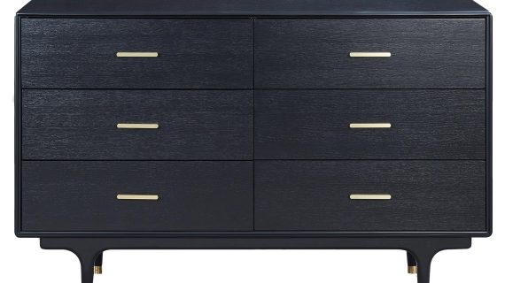 Czarna Komoda Złote Nóżki Widoczna Struktura Drewna – Eleganza