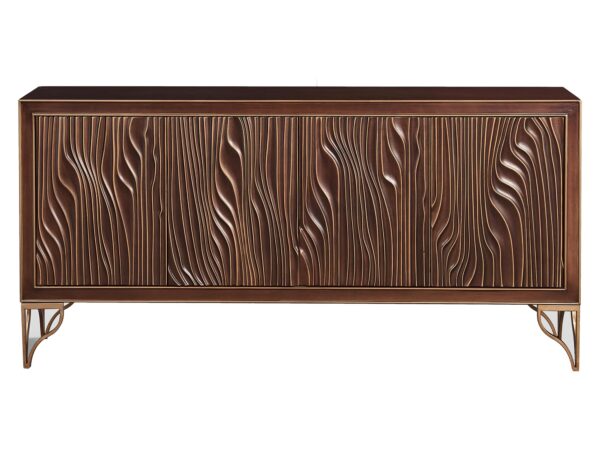 Kredens drewniany z ozdobnymi frontami i metalowymi uchwytami