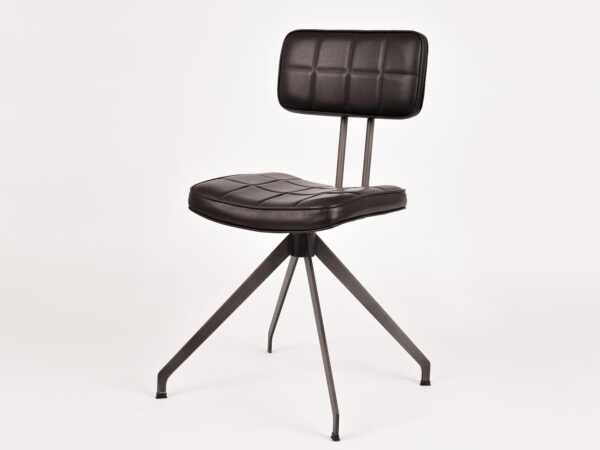 Skórzane krzesło obrotowe na metalowych nogach w stylu industrialnym