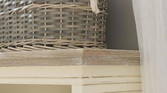 miniaturka Regał kremowy prowansalski z uchwytem i rzeźbieniami – Sorrento