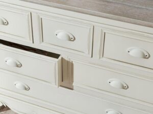 miniaturka Komoda kremowa prowansalska z rzeźbieniami – Sorrento