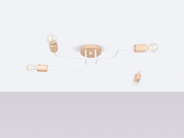 Biała lampa sufitowa z drewnianymi oprawkami na cztery żarówki