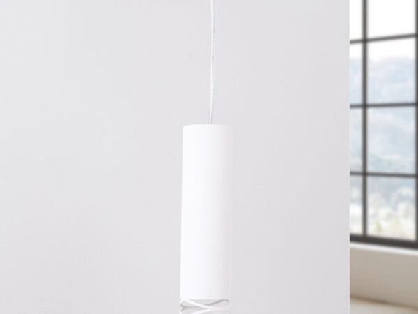 Biały kinkiet ścienny cylindryczny z ażurowym wykończeniem