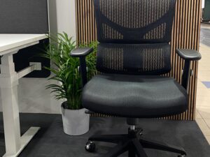 miniaturka Ergonomiczny fotel komputerowy ERGOFLY Sail-E T-01 Black