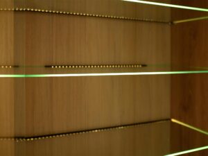 miniaturka Witryna dębowa ryflowana wysoka przeszklona Castoro 72