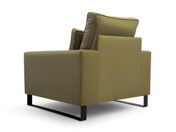 Nowoczesny fotel tapicerowany oliwkowy na czarnych metalowych płozach