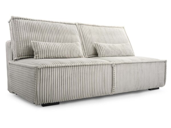 Nowoczesna sofa sztruksowa jasnoszara z poduszkami dekoracyjnymi