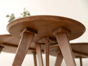 miniaturka Klasyczny stolik tabacco drewniany Basic