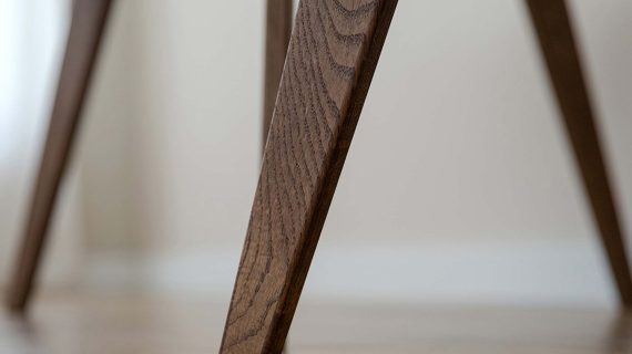 miniaturka Klasyczny drewniany stolik 90 cm Basic