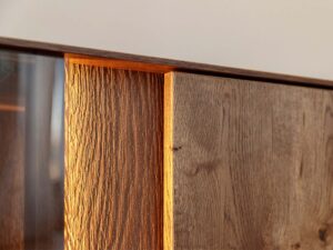 miniaturka Elegancka witryna 3-drzwiowa drewniana Essentia