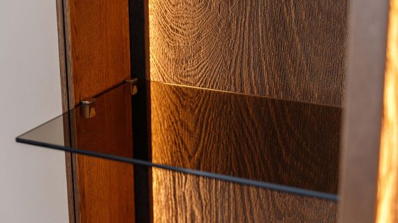 miniaturka Elegancka witryna 3-drzwiowa drewniana Essentia