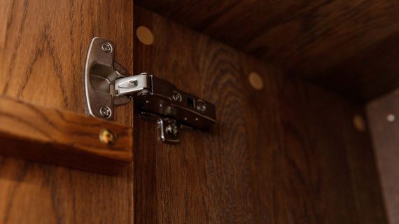 miniaturka Industrialna szafka RTV 4-drzwiowa Essentia