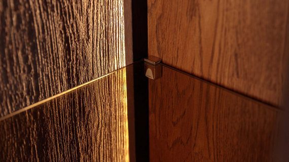 miniaturka Minimalistyczna witryna 1-drzwiowa drewniana Essentia