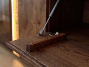 miniaturka Szafka RTV elegancka drewniana 4-drzwiowa Essentia