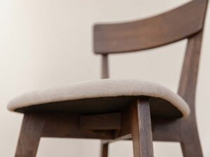 miniaturka Dębowe krzesło z tapicerowanym siedziskiem MAX Tabacco