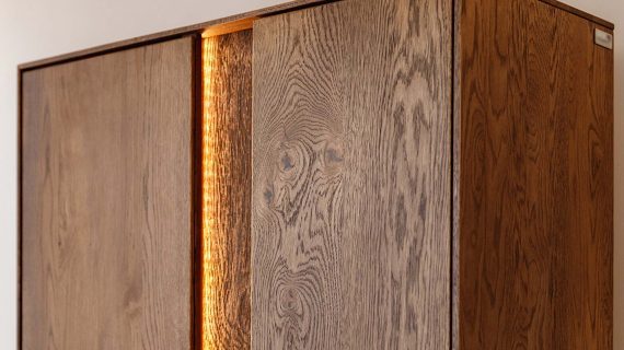 miniaturka Witryna 2-drzwiowa elegancka drewniana Essentia