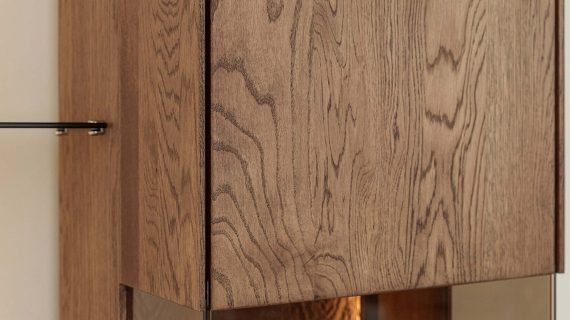 miniaturka Elegancka drewniana witryna 1-drzwiowa Essentia