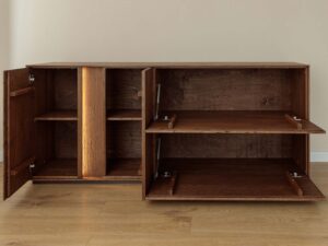 miniaturka Komoda 4-drzwiowa klasyczna drewniana Essentia