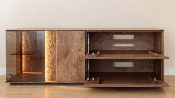 miniaturka Szafka RTV elegancka drewniana 4-drzwiowa Essentia