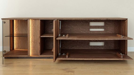 miniaturka Klasyczna drewniana szafka RTV 4-drzwiowa Essentia