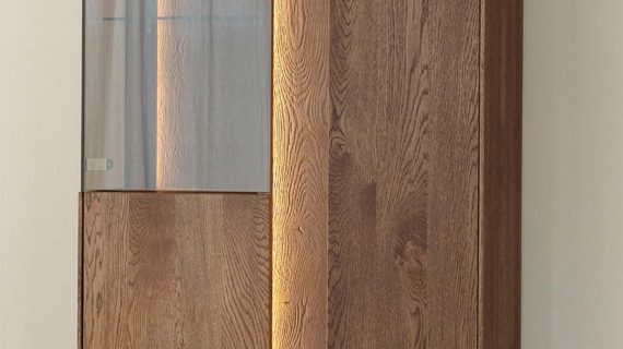 miniaturka Drewniana witryna elegancka 3-drzwiowa Essentia