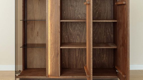 miniaturka Witryna 3-drzwiowa klasyczna drewniana Essentia