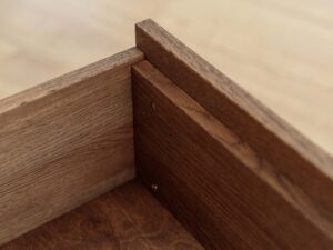 miniaturka Klasyczny stolik 1 szuflady Essentia