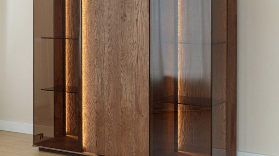 miniaturka Elegancka witryna 3-drzwiowa drewniana Essentia