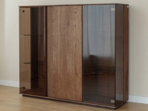 miniaturka Elegancka witryna 3-drzwiowa drewniana Essentia