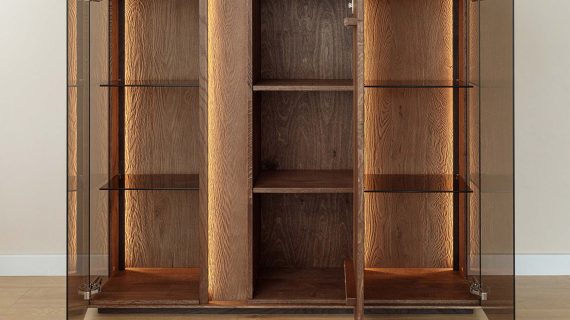 miniaturka Elegancka witryna 3-drzwiowa drewniana Essentia