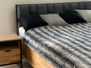 miniaturka Stolik nocny drewniany ciemna rama Kongo