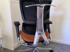 miniaturka Ergonomiczny fotel biurowy ERGOFLY Fly L-06 Brown