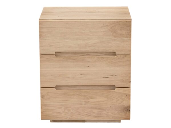 Szafka nocna dębowa dwuszufladowa z wycięciem jako uchwyt pełna sylwetka