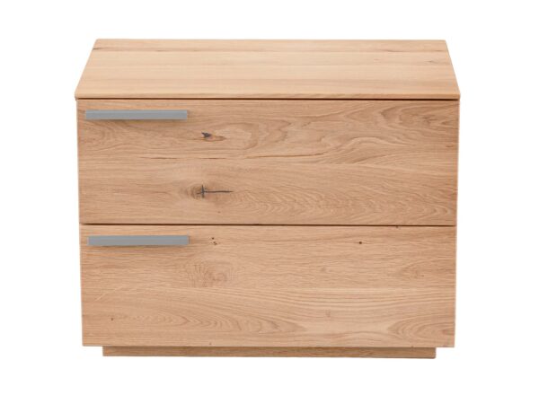 Szafka nocna dębowa dwuszufladowa z metalowymi uchwytami pełna sylwetka