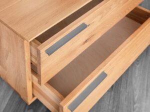 miniaturka Szafka nocna drewniana z litego drewna Arella 2L-RE