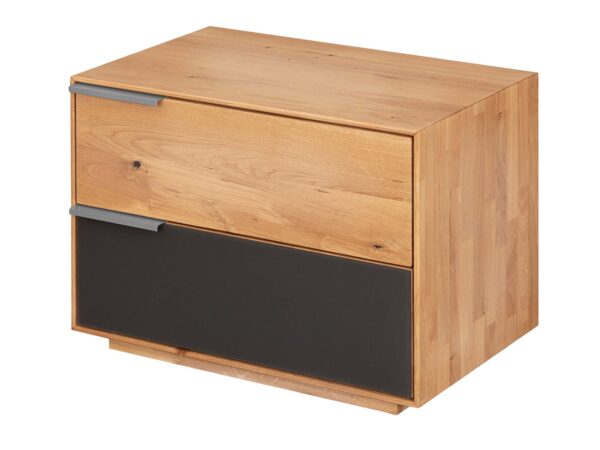 Dębowa szafka nocna z grafitowym frontem widok ukośny na białym tle