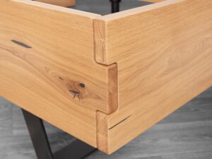 miniaturka Solidne i eleganckie łóżko z drewna dębowego Taverika A DĄB