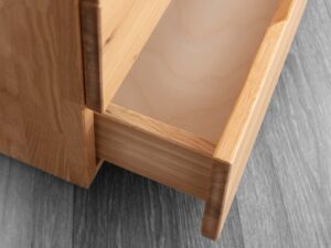 miniaturka Pojemna drewniana komoda Macari 3L